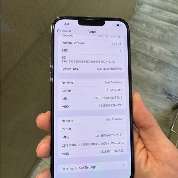 iPhone 13 pro max - Picture 4 of 5